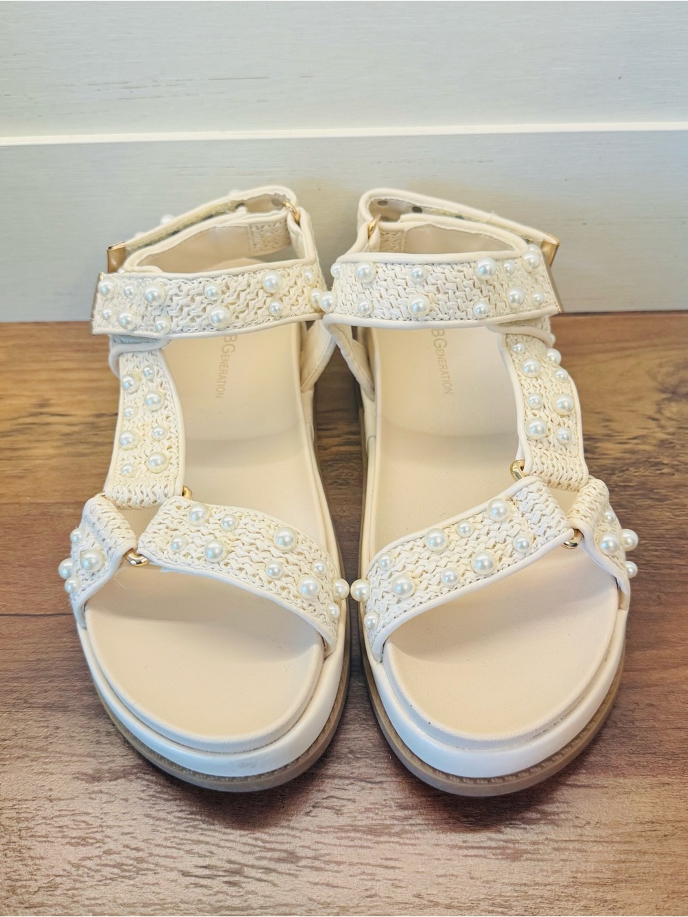 BCBGeneration‎ Pearl Embellished Raffia Platform Sandals NWT Size 6